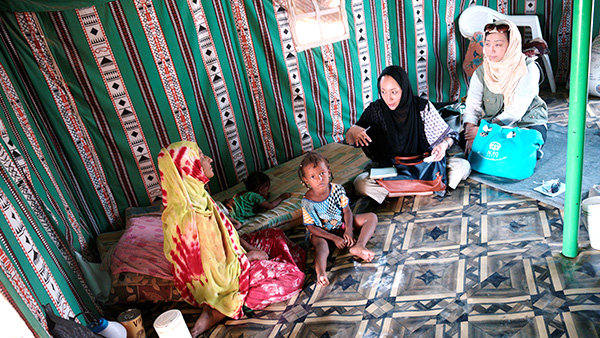 マルカジ難民キャンプの難民が暮らしているテント内の様子 ©JPF