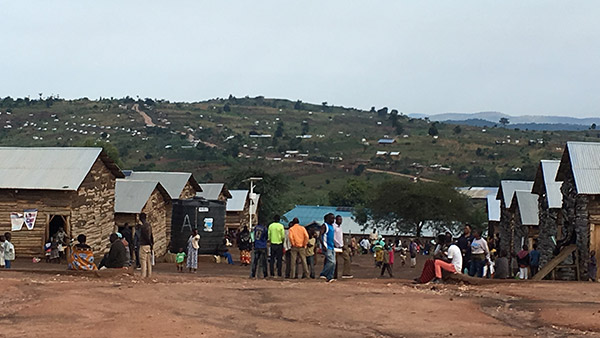 ウガンダ西部のチャカⅡ難民居住区レセプションセンター ©PWJ