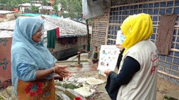 Awareness-raising activities for infectious disease prevention at Myanmar refugee camp, Bangladesh ©PWJ