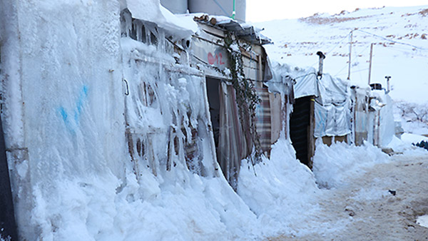 アールサール難民キャンプの積雪の様子2 ©PARCIC（提携団体URDA提供）